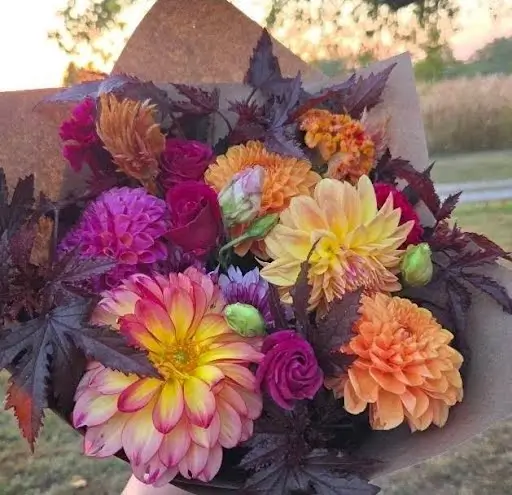 'Bouquet of the Month' Subscription, 1st Sunday - 6 Bouquets!